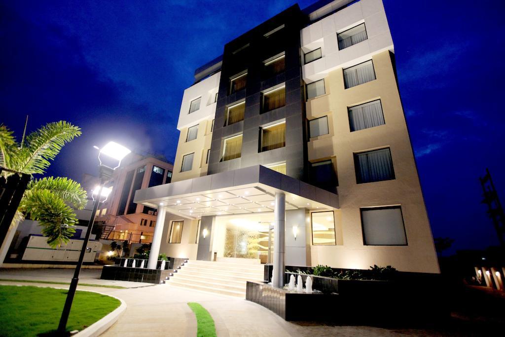 Vinstar Serviced Apartments Хинджавади Экстерьер фото