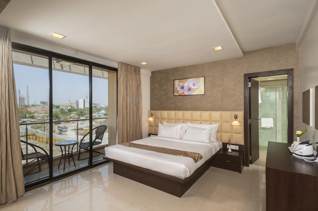 Vinstar Serviced Apartments Хинджавади Экстерьер фото